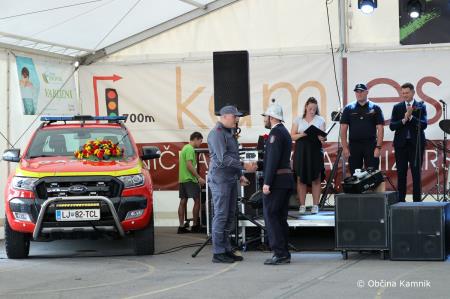 Slovesnost ob odprtju prizidka in prevzemu večnamenskega gasilskega vozila PGD Gozd (17)